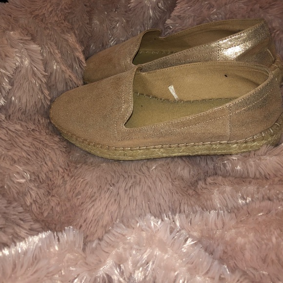 gap shoes - Picture 2 of 2